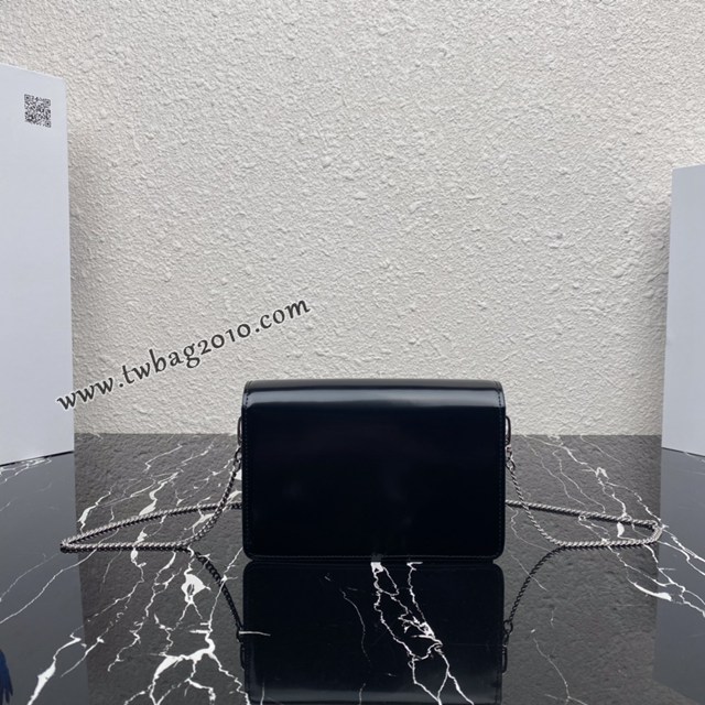 Prada專櫃新款大三角翻蓋鏈條小挎包 1BH189 普拉達頂級原單三角形徽標女包 csp1313